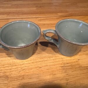 Two beautiful tea cups. Excellent condition. No chips or scratches.